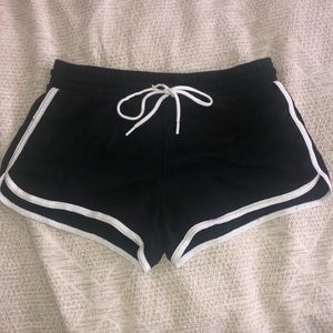 Black Loose Soft Shorts Garage